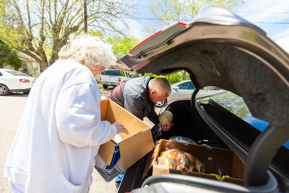 Drive up food pantry - Bucks County Beacon - Bucks County Families Will Suffer with the Loss of SNAP Benefits